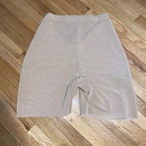 SKIMS low back shape wear size Medium in Clay